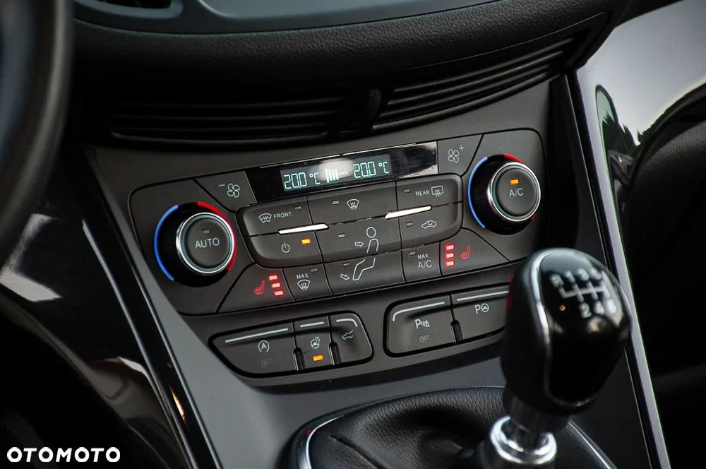 Ford Kuga 1.5 EcoBoost FWD ST-Line ASS - 33