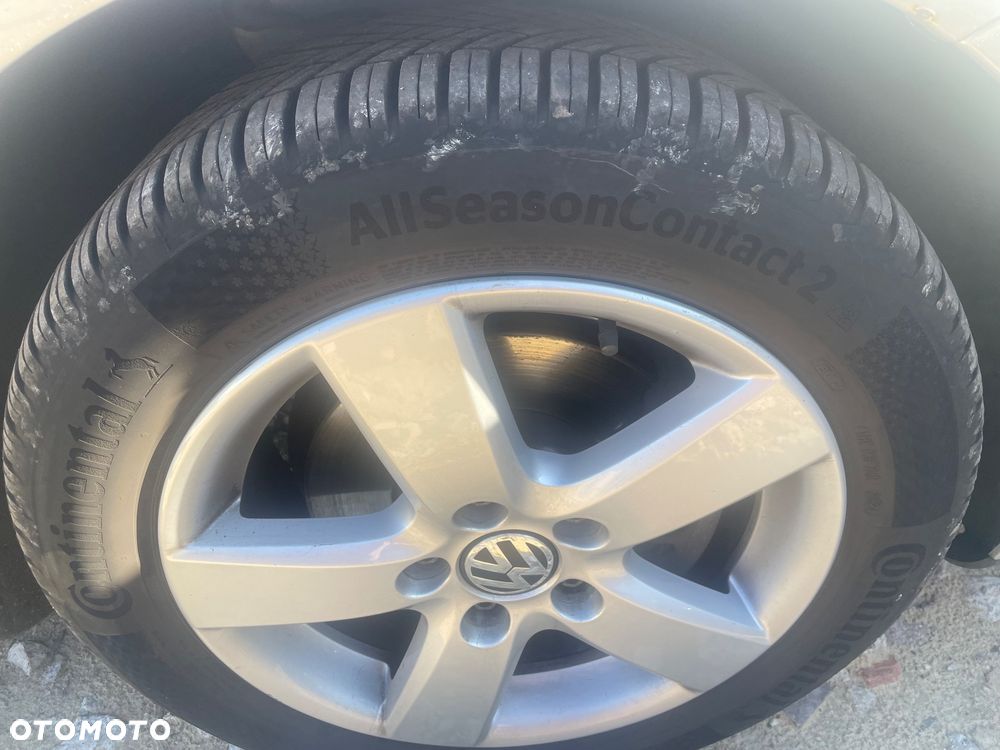 Volkswagen Touran 1.4 TSI DSG United - 11