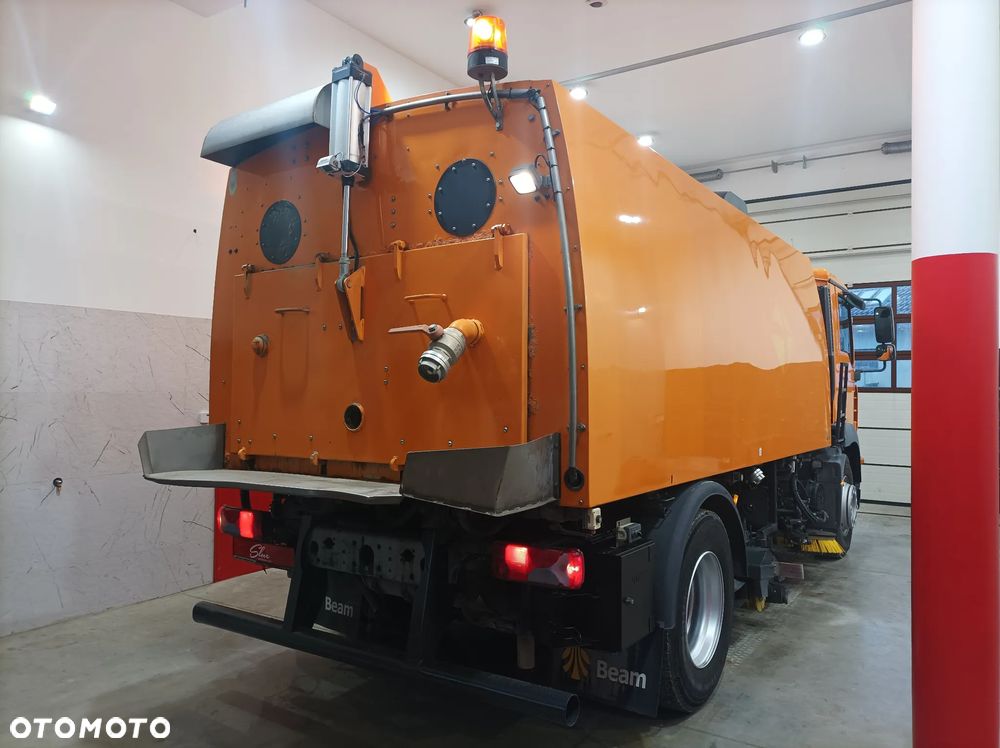 MAN TGM 18.240 Zamiatarka BEAM 8000 Szczotki L/R Karcher 2 Silniki - 4