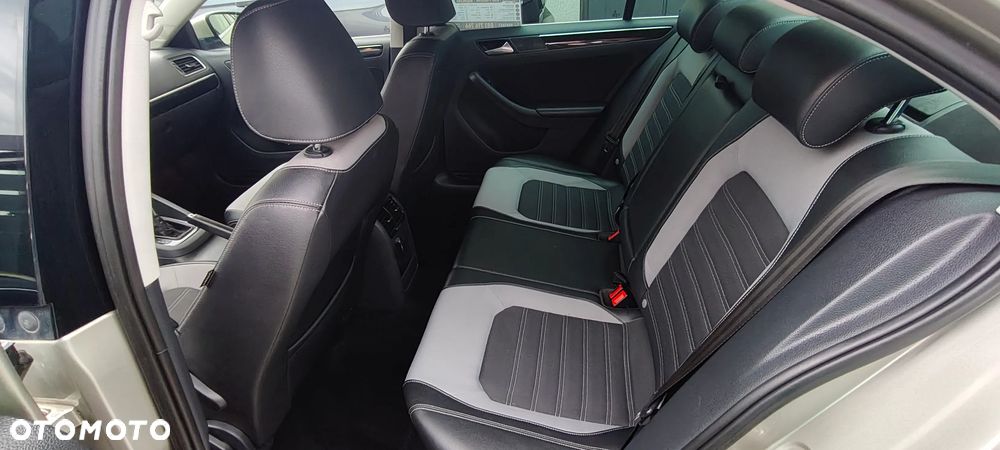 Volkswagen Jetta 1.4 TSI BMT Highline DSG - 15