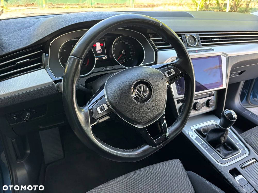 Volkswagen Passat 2.0 TDI BMT Comfortline - 10