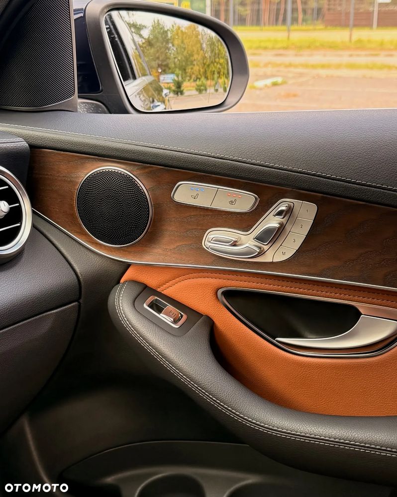 Mercedes-Benz GLC - 23
