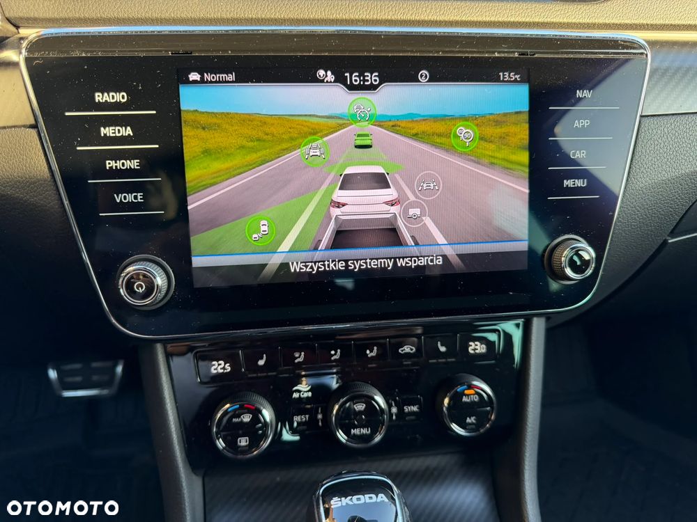 Skoda Superb 2.0 TDI SCR Sportline DSG - 14