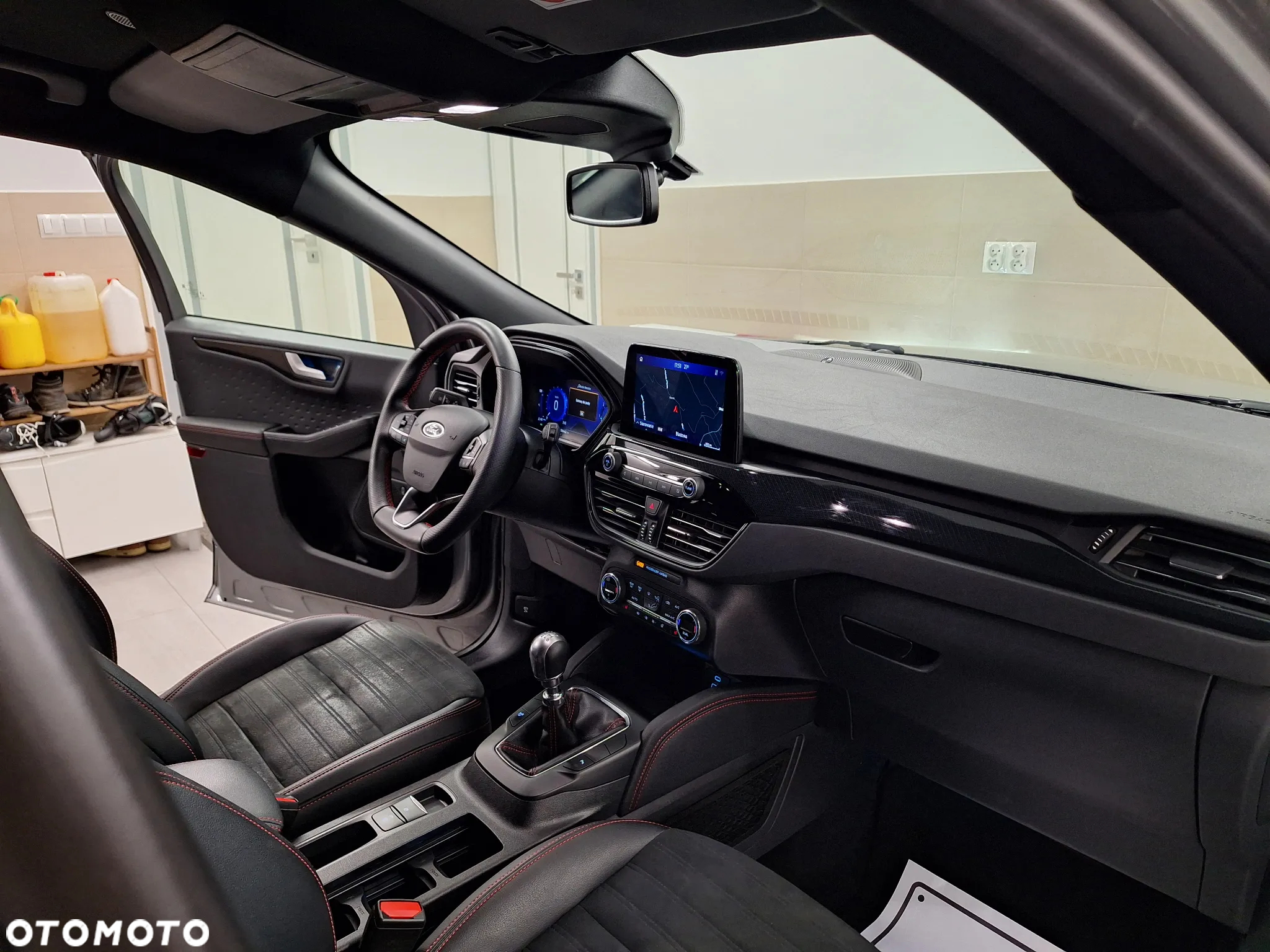 Ford Kuga 2.0 EcoBlue Hybrid ST-LINE X - 27