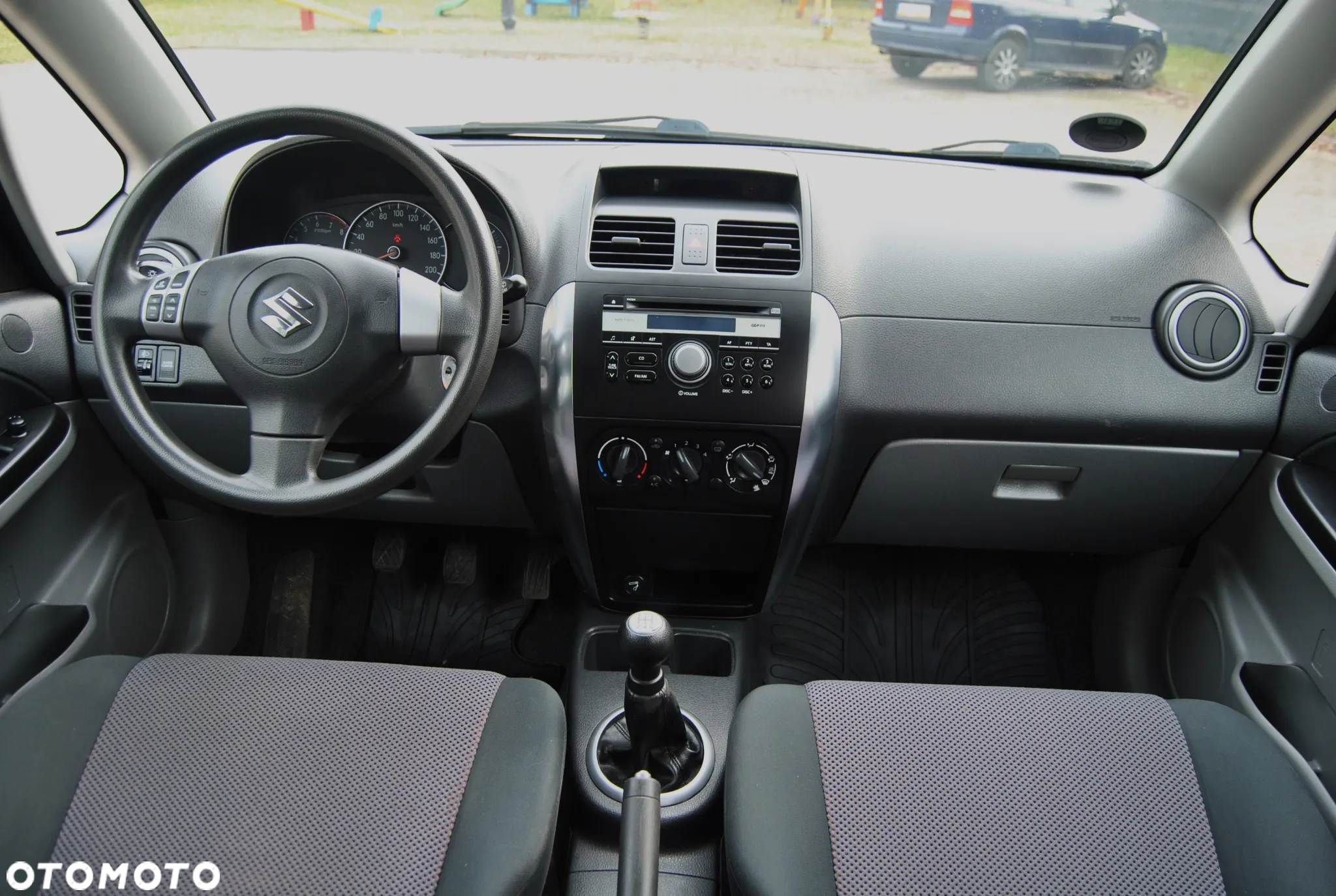 Suzuki SX4 1.6 GLX / Comfort - 9