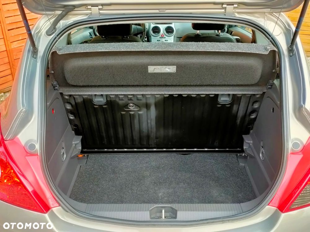 Opel Corsa 1.4 16V Active - 22