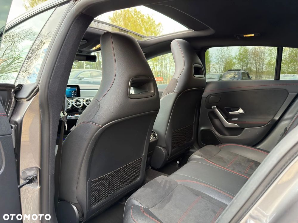 Mercedes-Benz CLA 200 d 8G-DCT AMG Line - 16