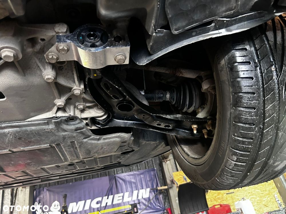 Volkswagen Passat 2.0 TDI Comfortline - 13