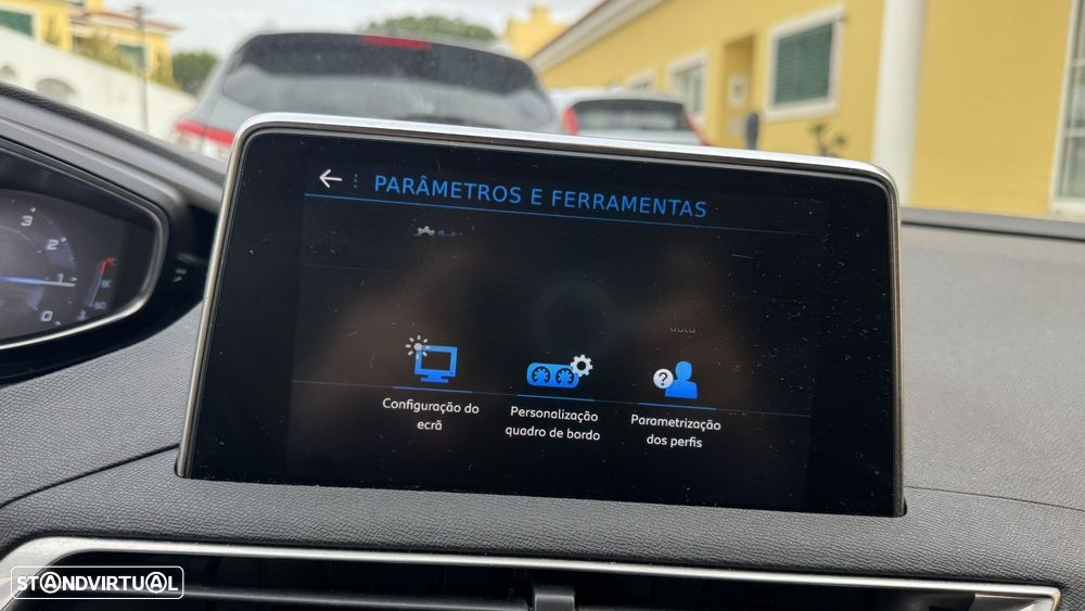 Peugeot 5008 1.2 PureTech Allure EAT8 - 21