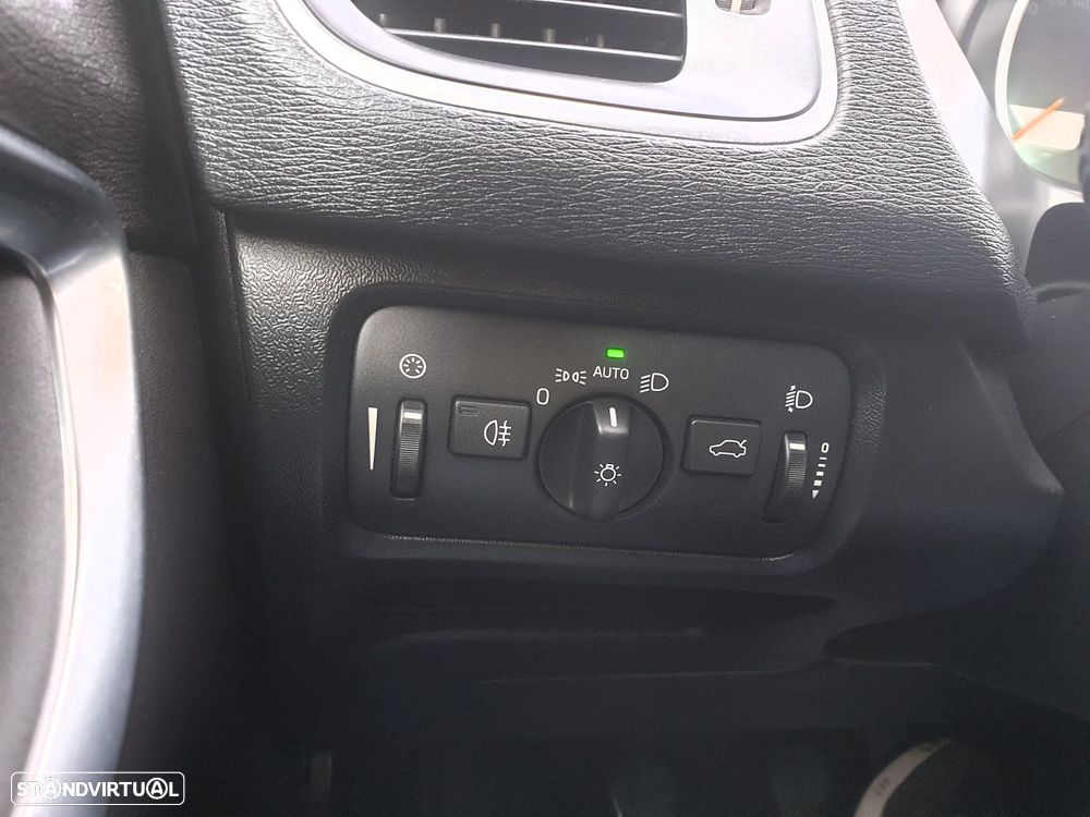 Volvo V40 1.6 D2 Eco Kinetic - 16