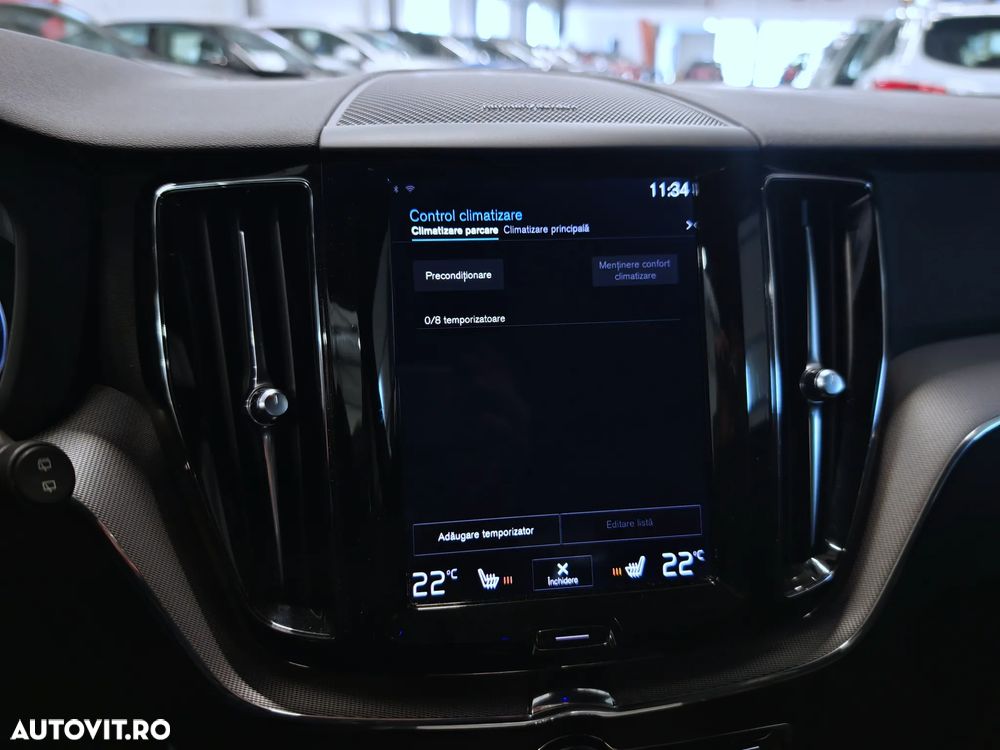 Volvo XC 60 B5 MHEV AWD R-Design - 22