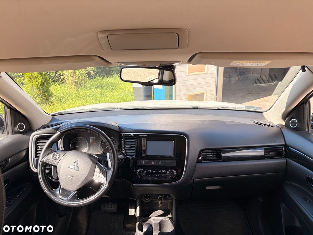 Mitsubishi Outlander 2.2 DID Instyle Navi - 7