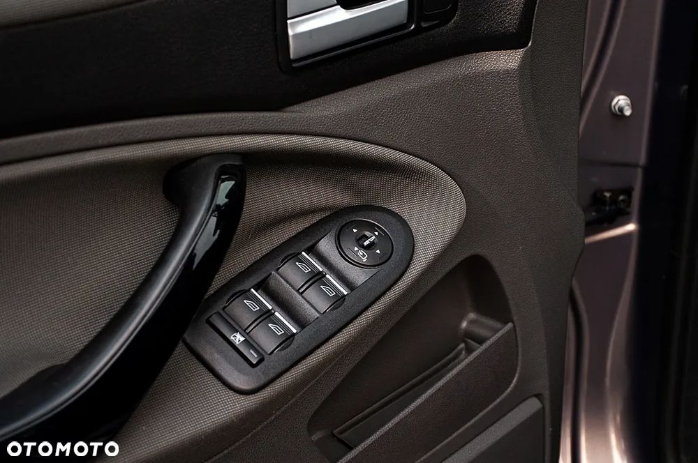 Ford Kuga 2.0 TDCi 4WD Titanium - 35