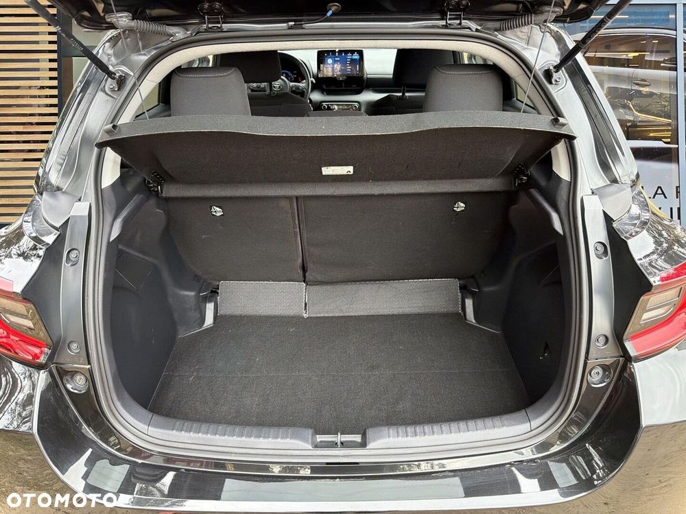 Toyota Yaris Hybrid 1.5 Style - 18