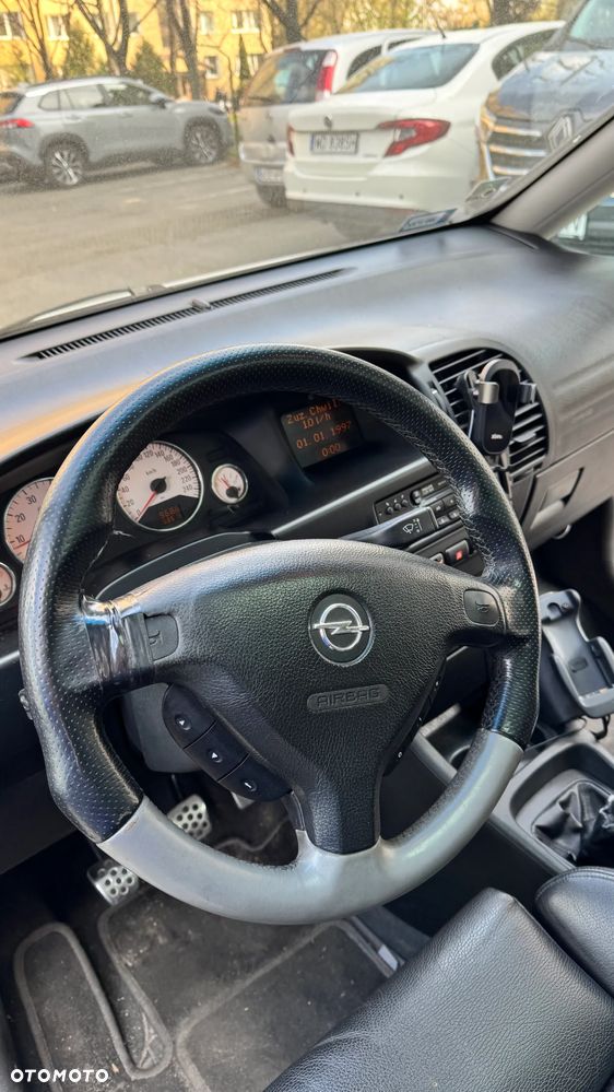 Opel Zafira - 13