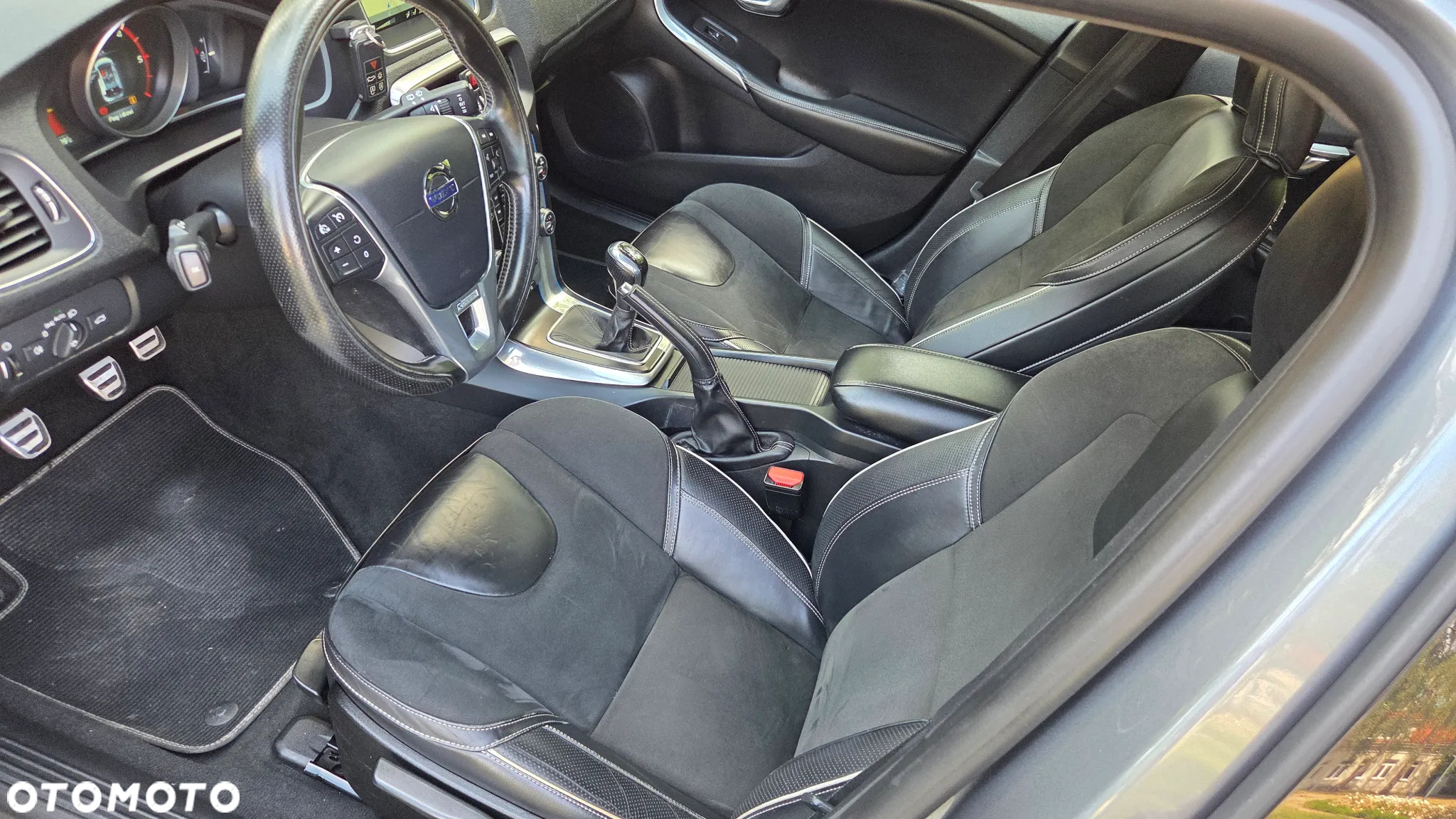 Volvo V40 D2 RDesign - 23