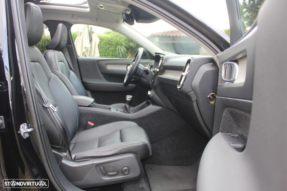 Volvo XC 40 2.0 D3 Inscription - 24