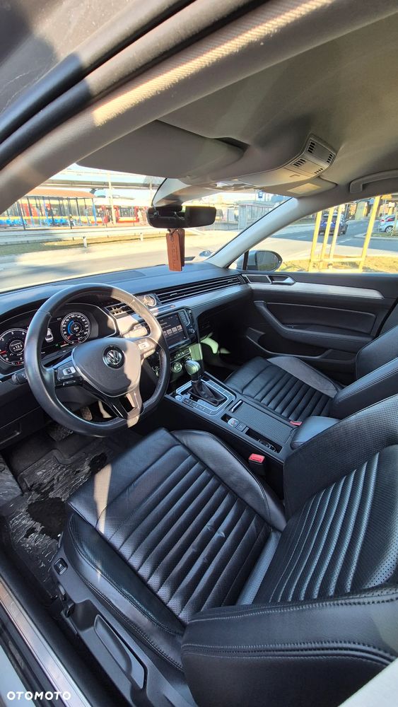 Volkswagen Passat 2.0 TDI BMT 4Mot Highline DSG - 12