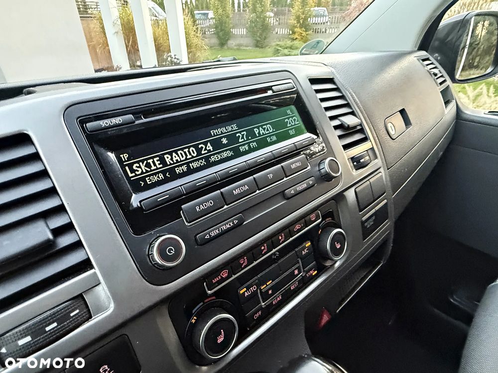 Volkswagen Multivan - 31