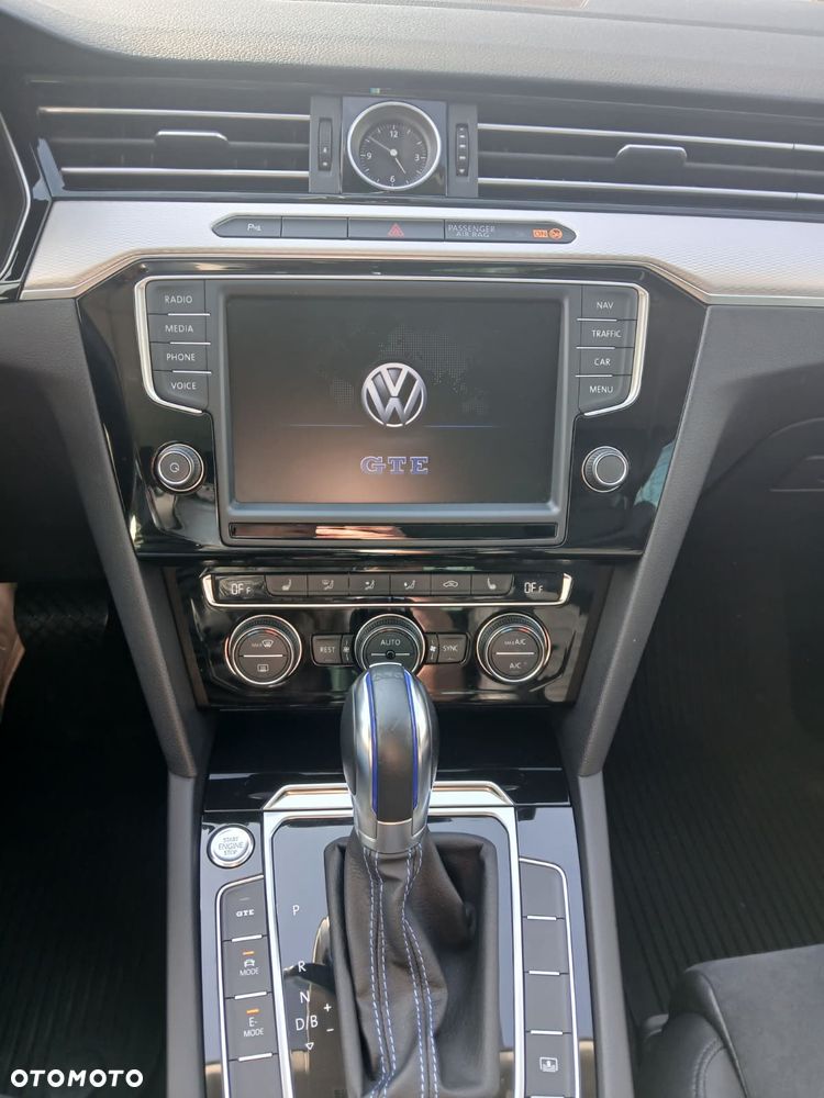 Volkswagen Passat - 9