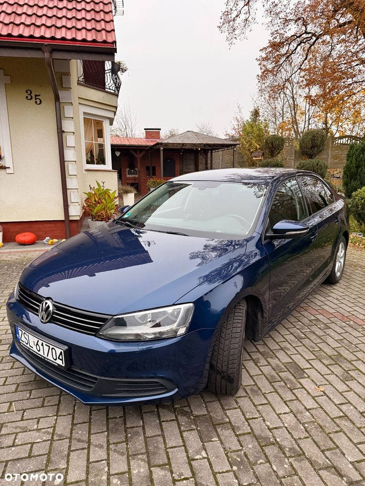 Volkswagen Jetta - 3