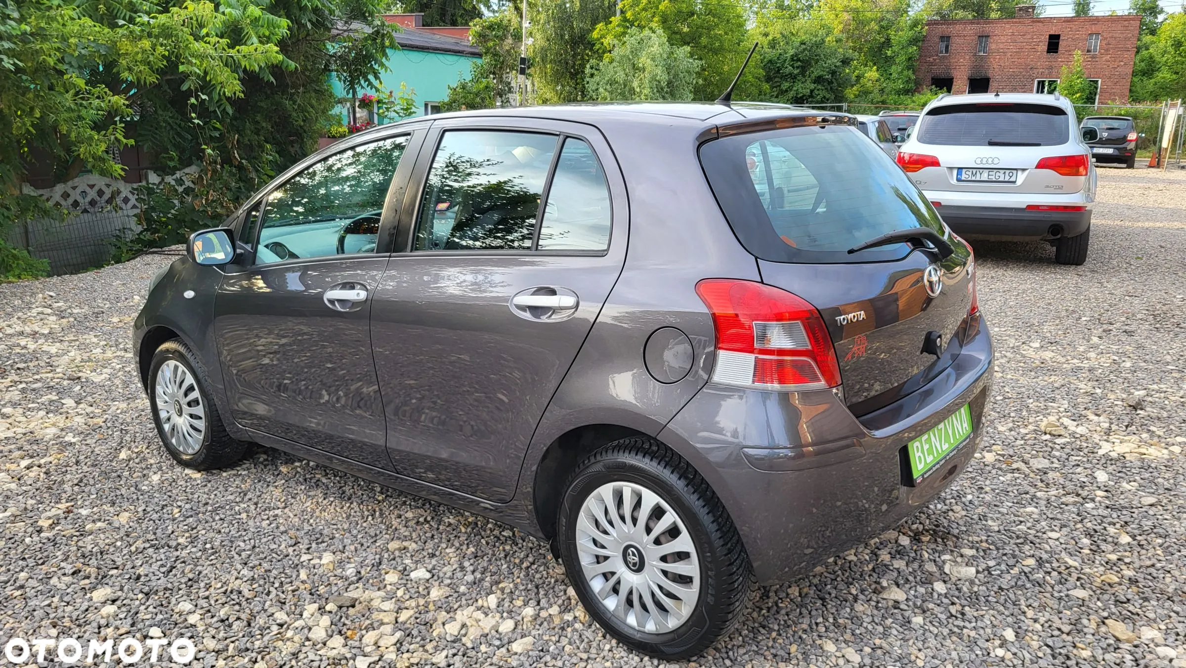 Toyota Yaris 1.0 Premium - 32