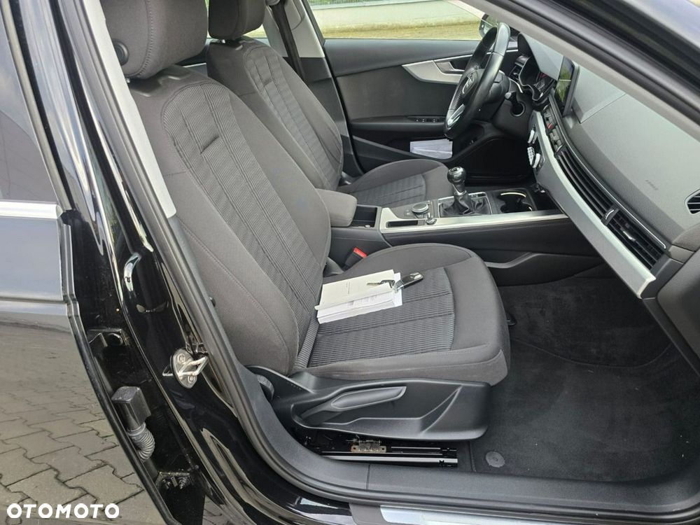 Audi A4 Limousine - 19