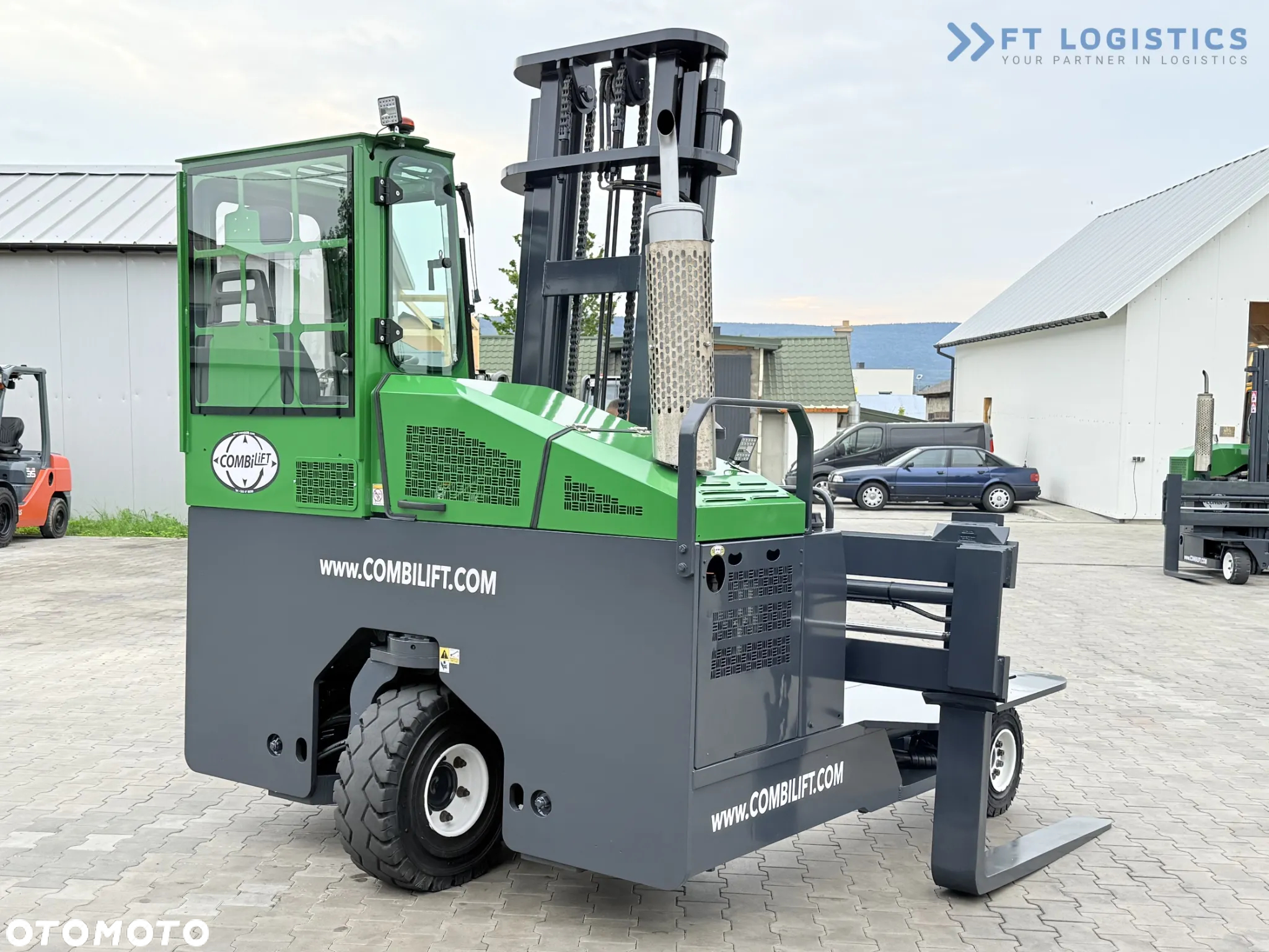 Combilift C4500 / DIESEL / DUPLEX 4000MM / SZEROKI POZYCJONER WIDEŁ / OGRZEWANIE / PEŁNA KABINA / STAN IDEALNY / Szeroka oferta wózków czterokierunkowych i bocznych, dopasowanych do różnorodnych potrzeb i zastosowań - 9