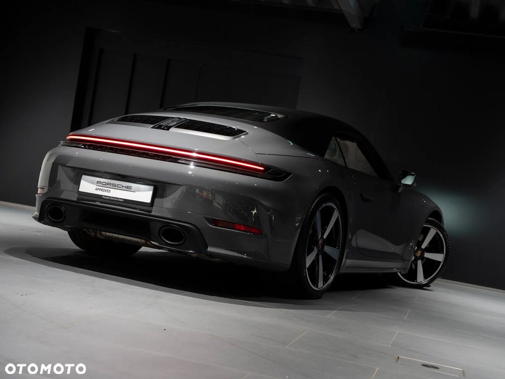 Porsche 911 - 24