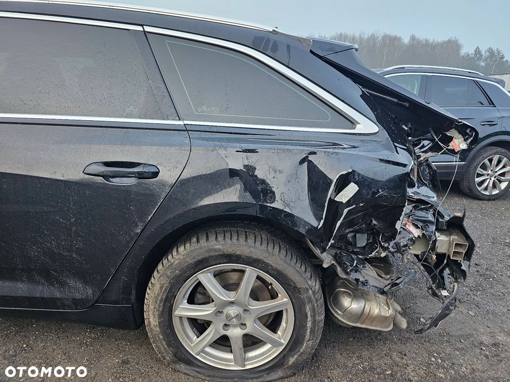 Audi A6 Avant 40 TDI quattro S tronic - 7