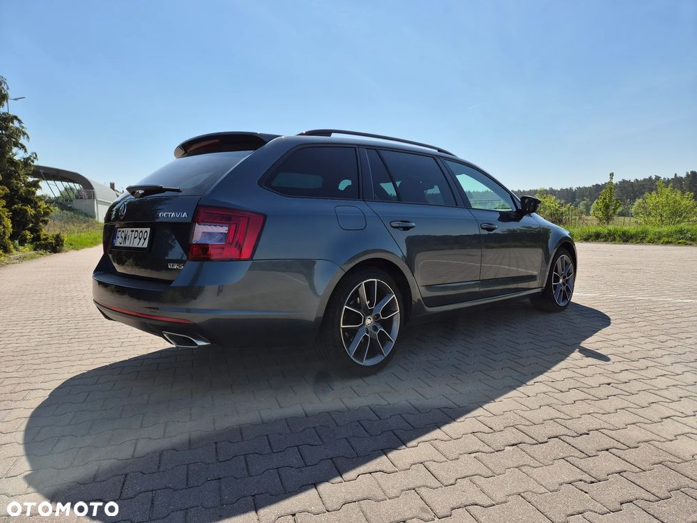 Skoda Octavia 2.0 TDI DSG RS - 4