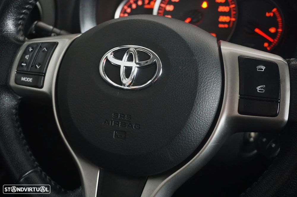 Toyota Yaris 1.0 VVT-i Comfort+P.Style - 11