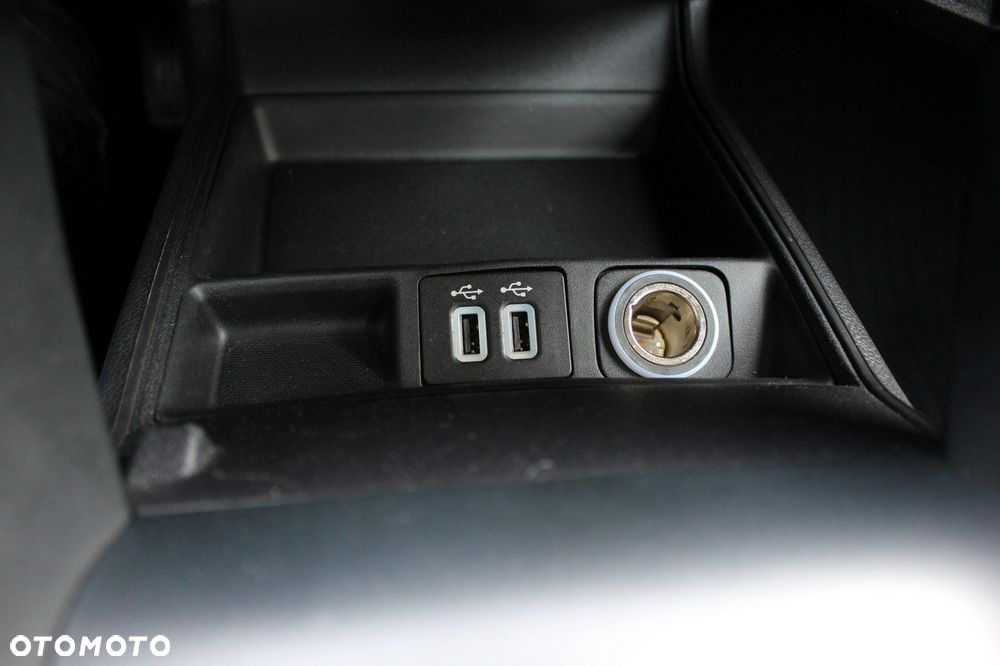 Ford Mondeo SW 2.0 Hybrid Trend - 30