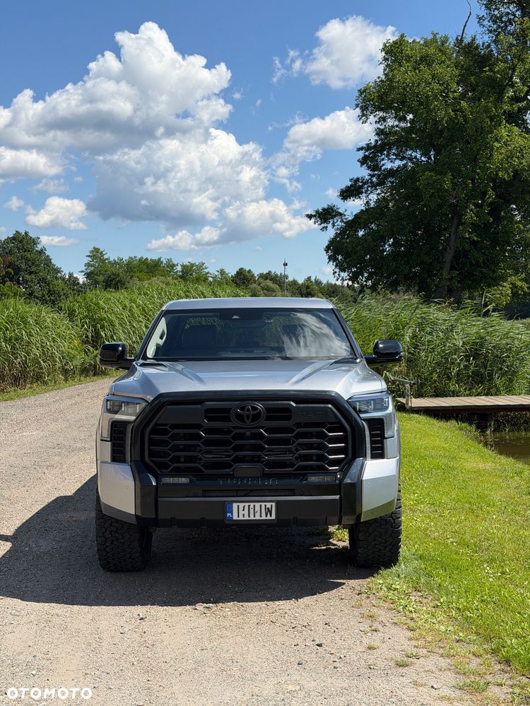 Toyota Tundra - 2