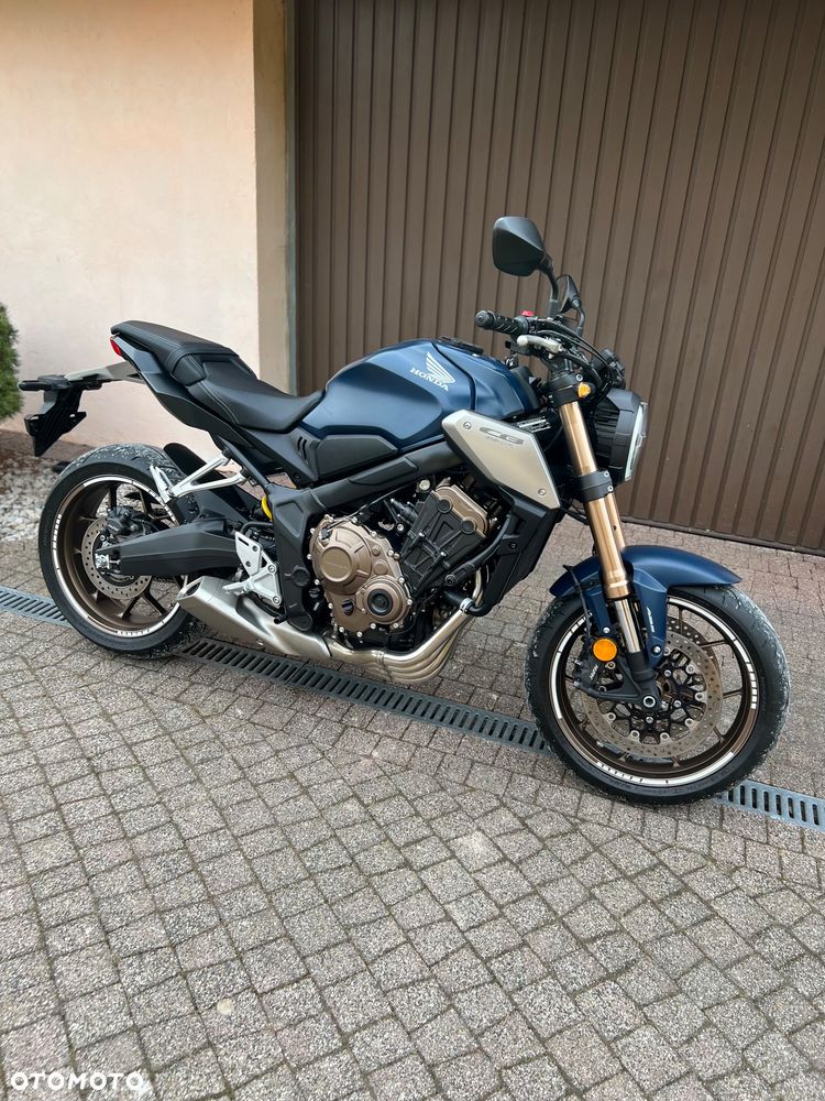 Honda CB - 10