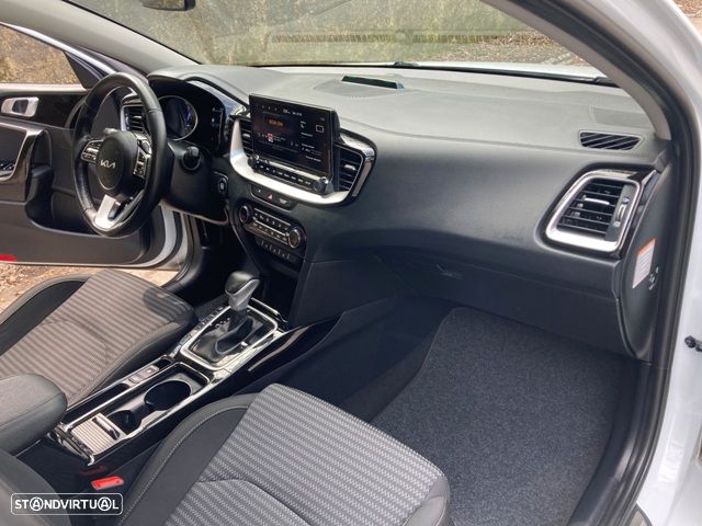 Kia Ceed SW 1.6 GDI DCT OPF Inspiration - 31