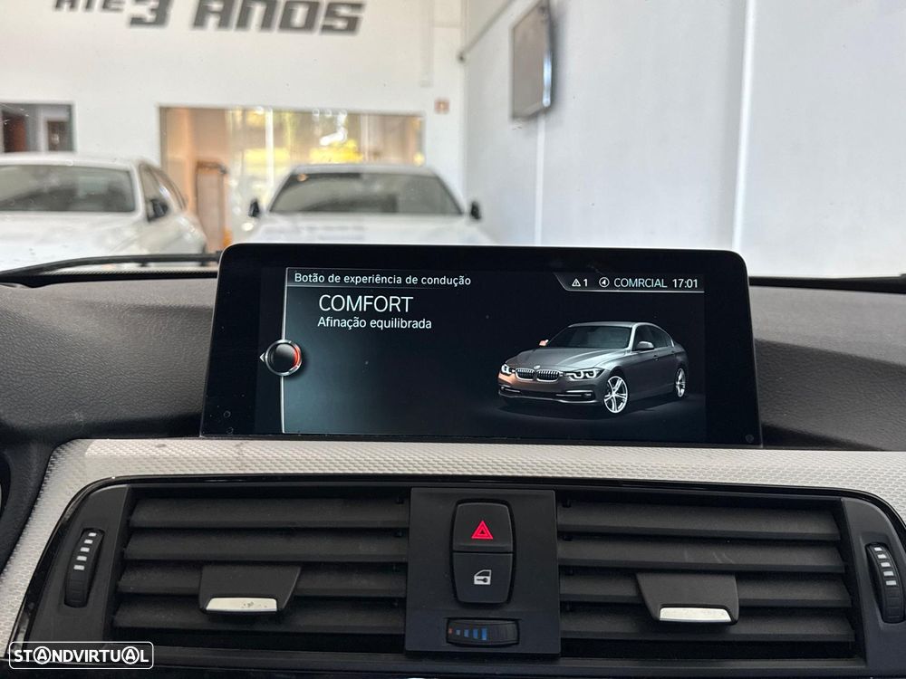 BMW 330 e iPerformance Pack M - 32