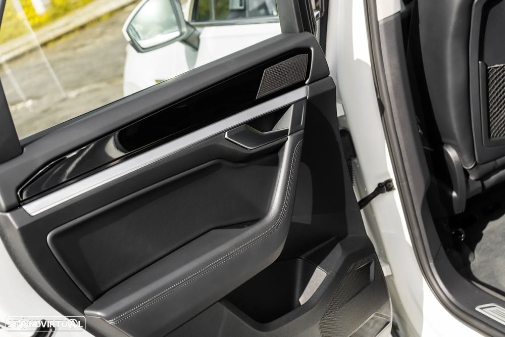 VW Touareg 3.0 TDI V6 Elegance Plus - 20