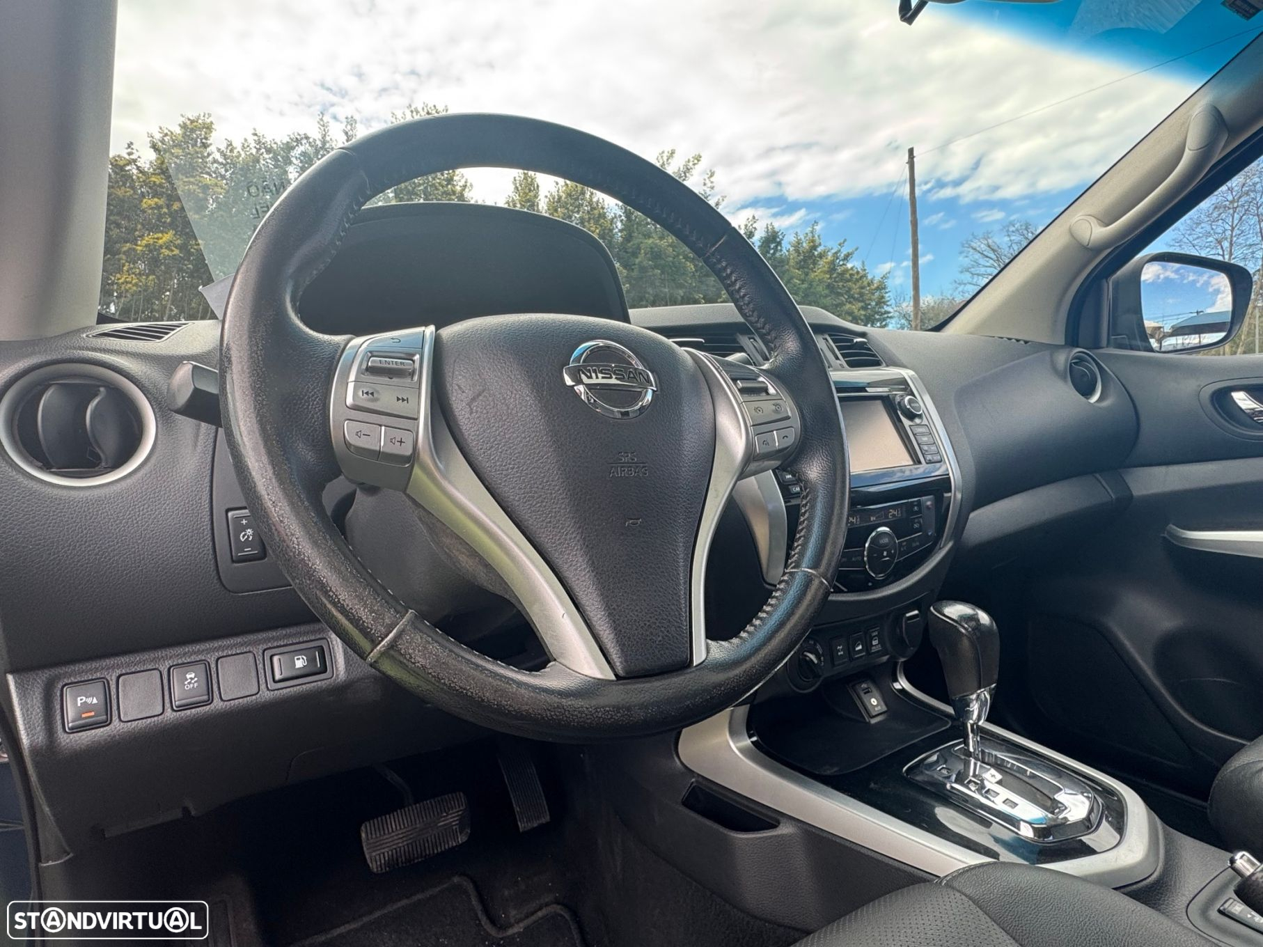 Nissan Navara DC 4x4 Auto Tekna - 19