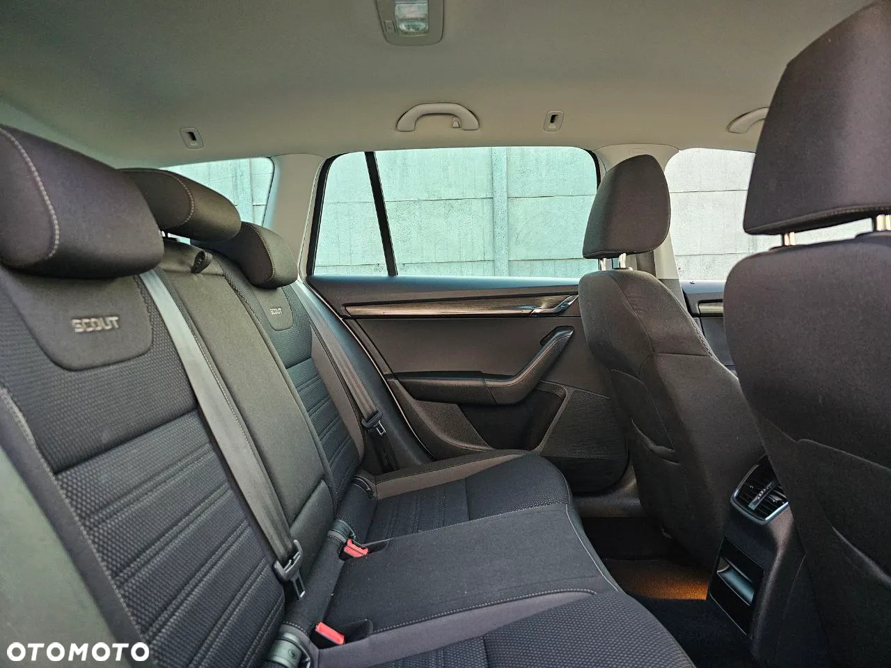Skoda Octavia 2.0 TDI 4x4 Scout DSG - 28