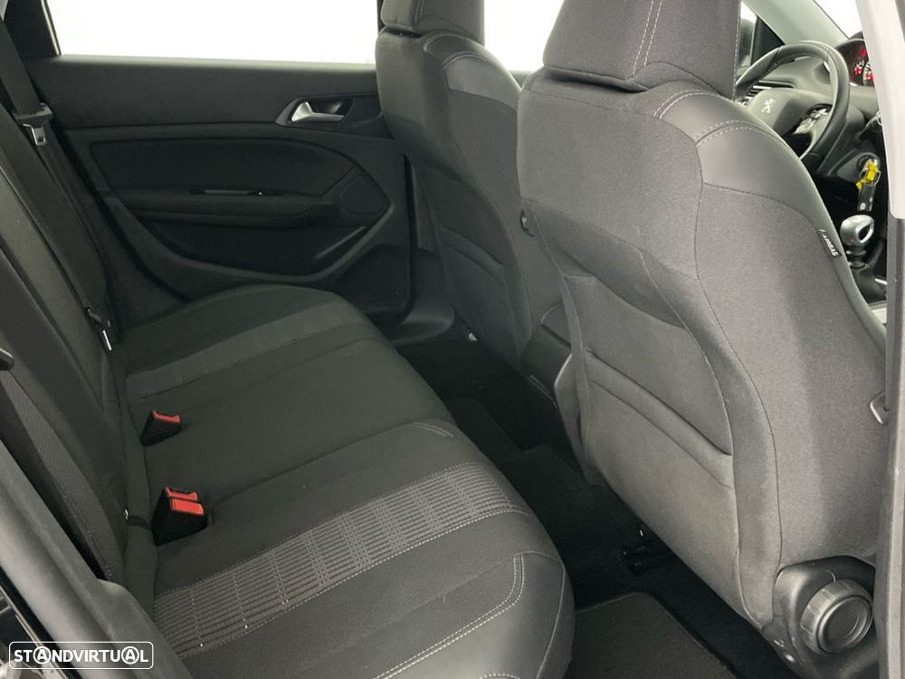 Peugeot 308 SW 1.2 PureTech Allure - 24