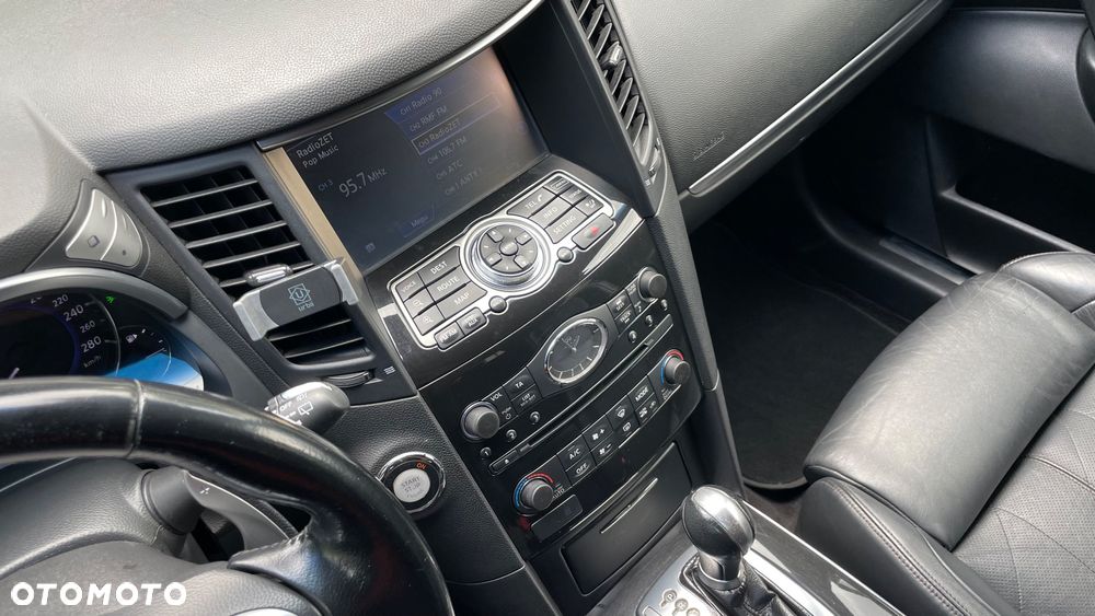 Infiniti FX FX30d GT Premium - 16