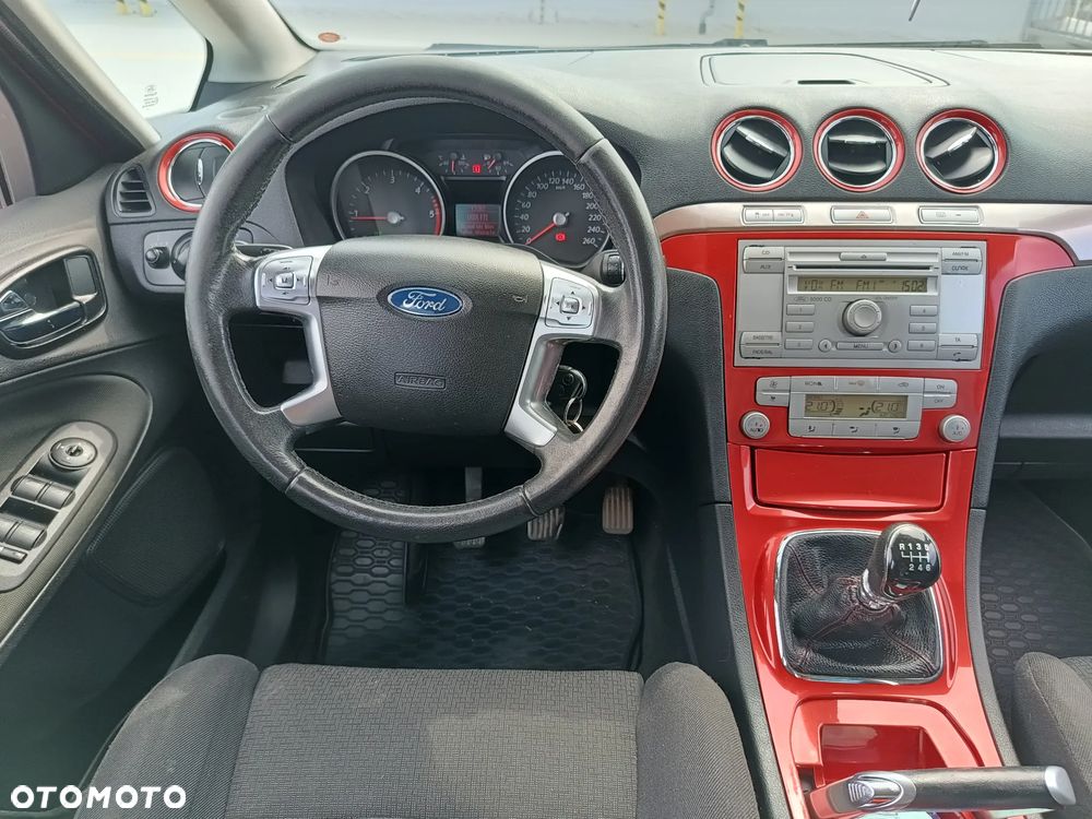 Ford S-Max - 10