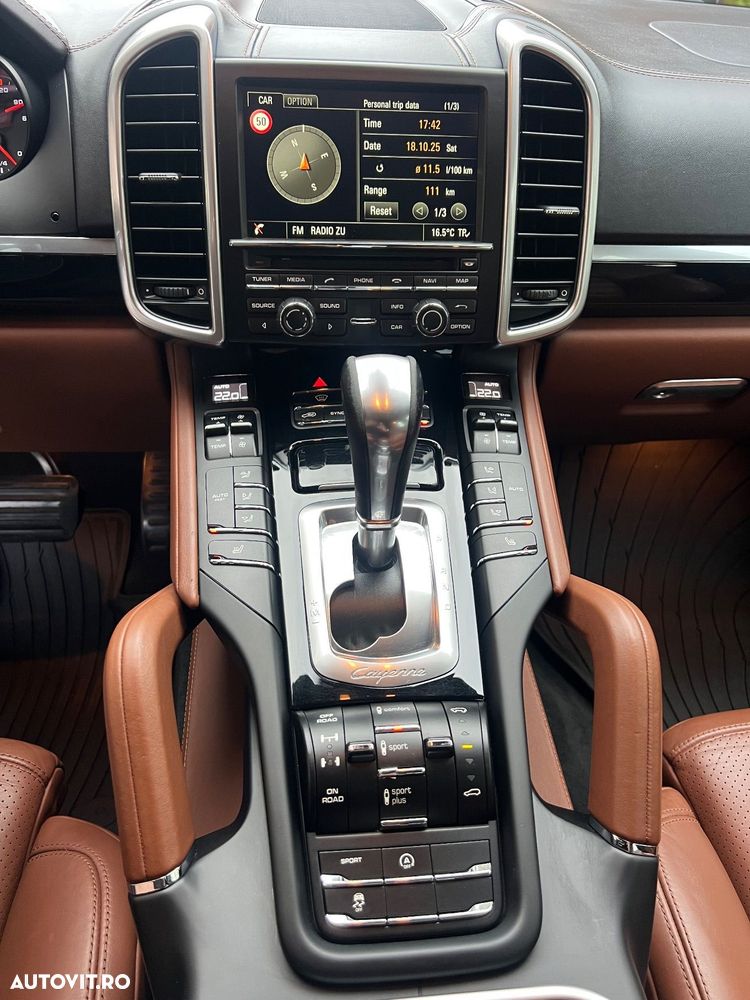 Porsche Cayenne 3.0 L - 11