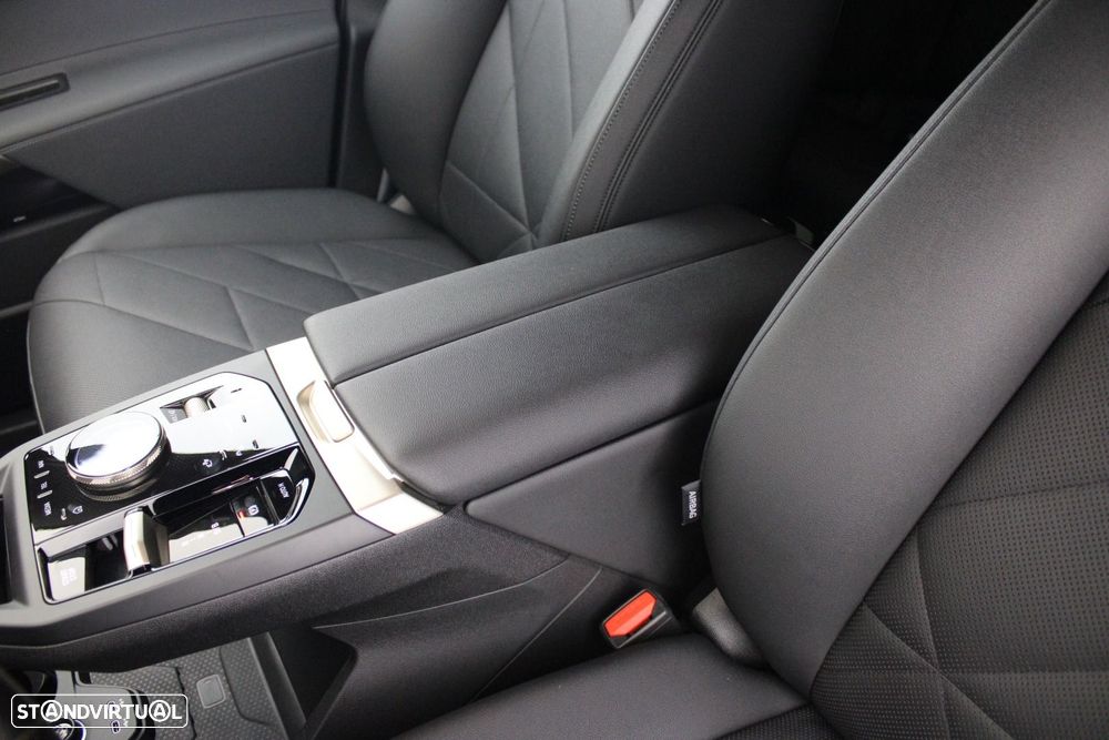 BMW iX xDrive 40 - 35