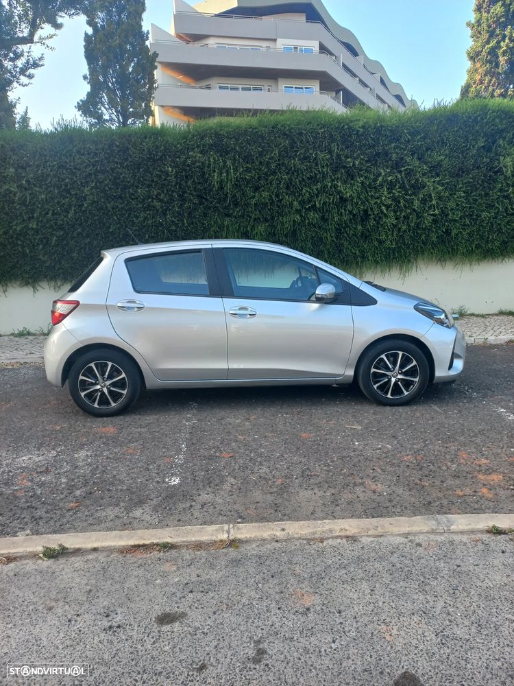 Toyota Yaris 1.5 HSD Exclusive - 3