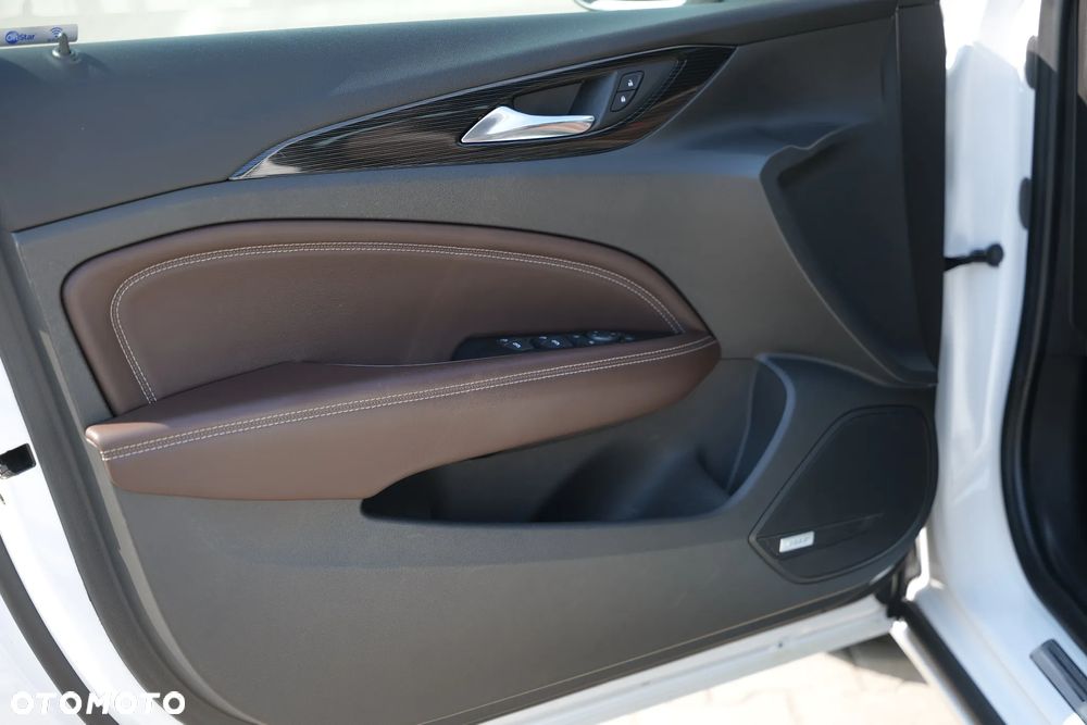 Opel Insignia - 9