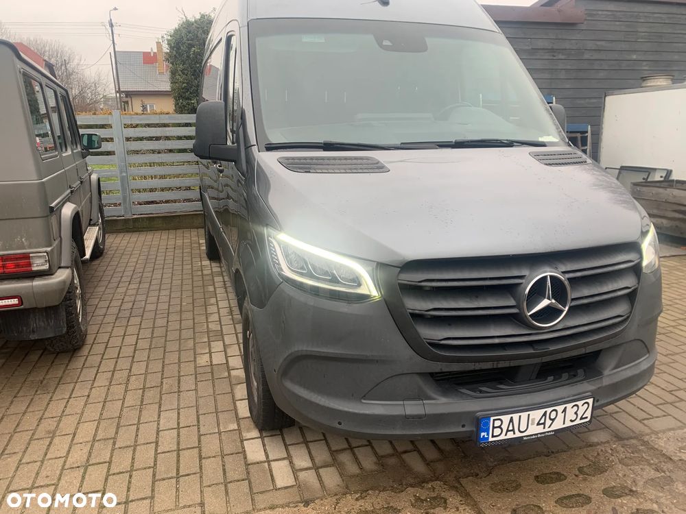 Mercedes-Benz Sprinter 907 - 2