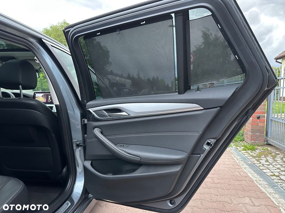 BMW Seria 5 520d Luxury Line sport - 32