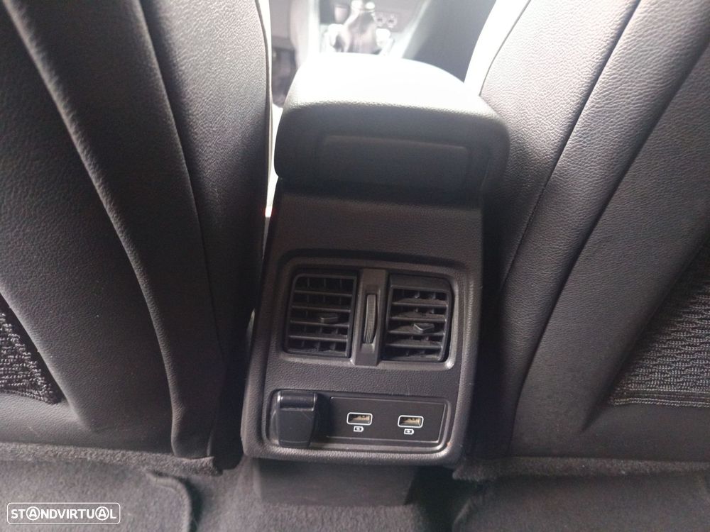 Renault Captur 1.0 TCe Intens - 36